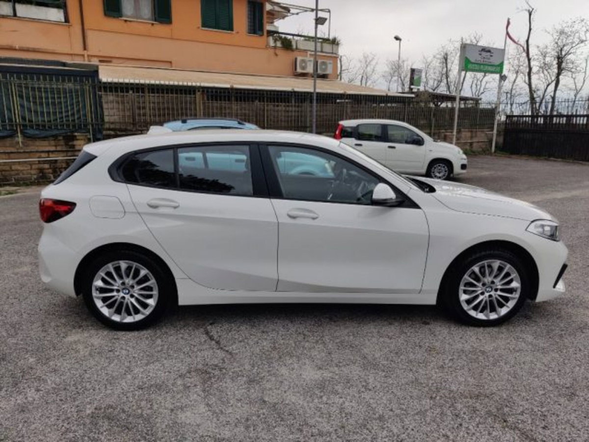 BMW Serie 1 116d 2.0 116CV cat 5 porte Attiva DPF (5)