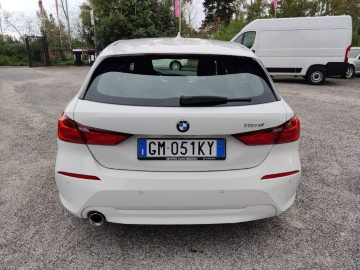 BMW Serie 1 116d 2.0 116CV cat 5 porte Attiva DPF (7)