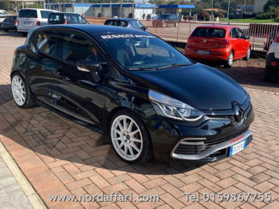 Renault Clio TCe 220CV EDC 5 porte Energy R.S. Trophy (2)