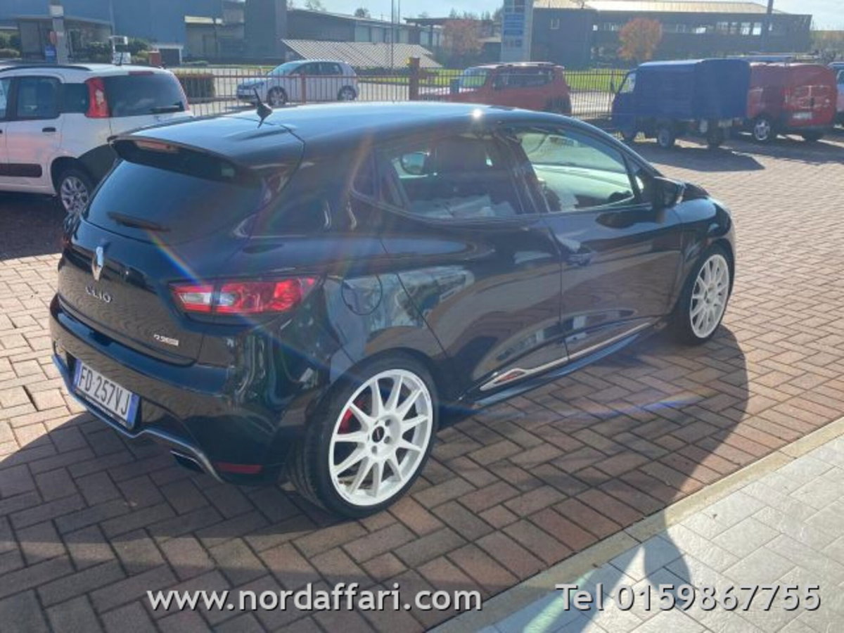 Renault Clio TCe 220CV EDC 5 porte Energy R.S. Trophy (5)