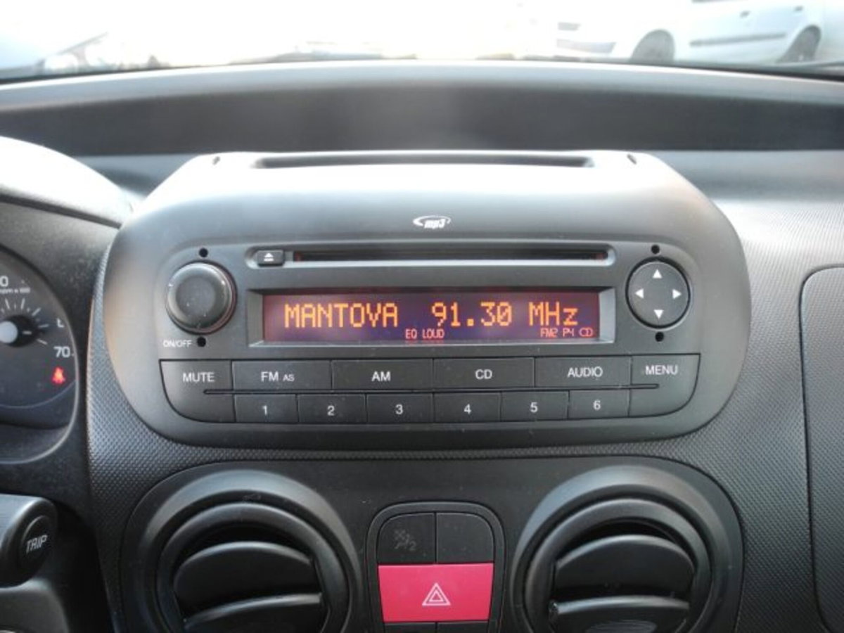 Fiat Qubo 1.3 MJT 80 CV Active (19)