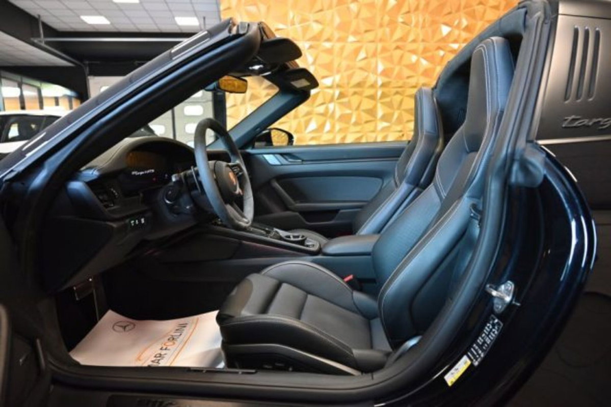 Porsche 911 Cabrio Targa 3.6 4 GTS auto (9)