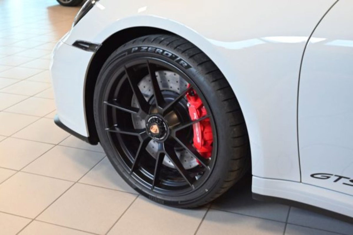 Porsche 911 Cabrio Targa 3.6 4 GTS auto (14)