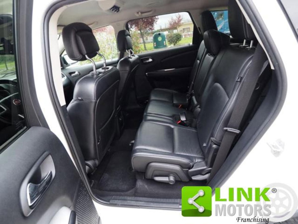 Fiat Freemont 2.0 Mjt 170 CV 4x4 Automatica Lounge (16)