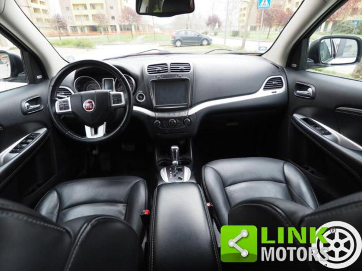 Fiat Freemont 2.0 Mjt 170 CV 4x4 Automatica Lounge (18)