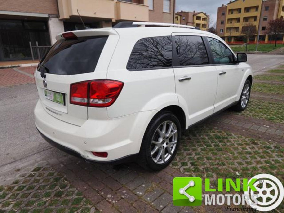 Fiat Freemont 2.0 Mjt 170 CV 4x4 Automatica Lounge (5)