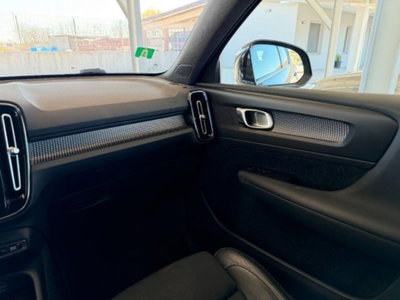 Volvo XC40 T4 AWD Geartronic R-design (18)