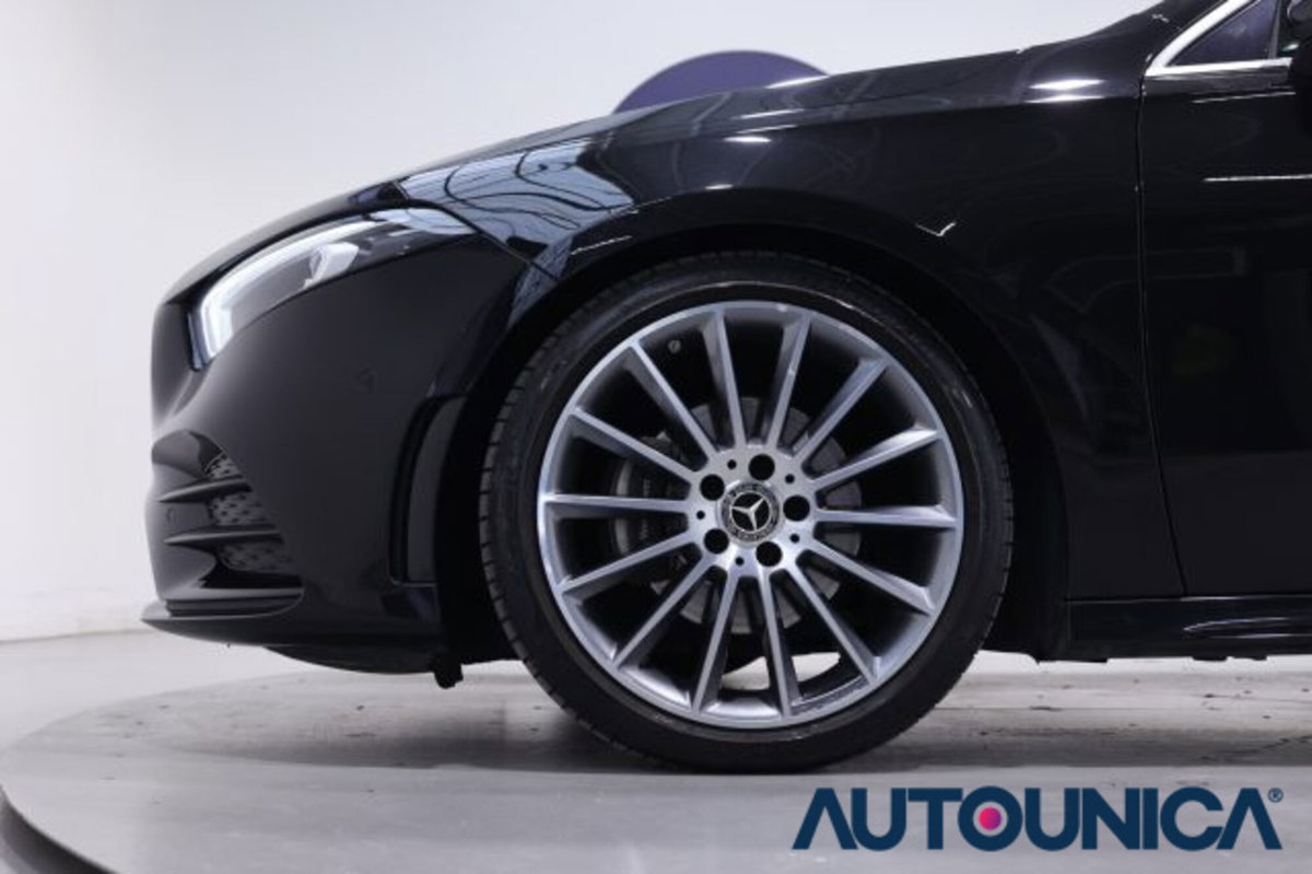 Mercedes-Benz Classe A Sedan 200 d Automatic 4p. Premium (18)