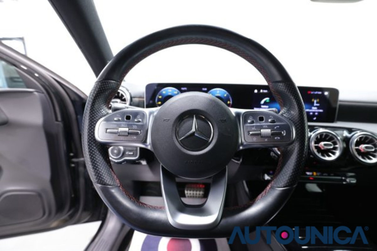 Mercedes-Benz Classe A Sedan 200 d Automatic 4p. Premium (7)