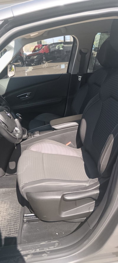 Renault Scenic E-Tech Electric 1.5 dCi 110CV Confort (16)