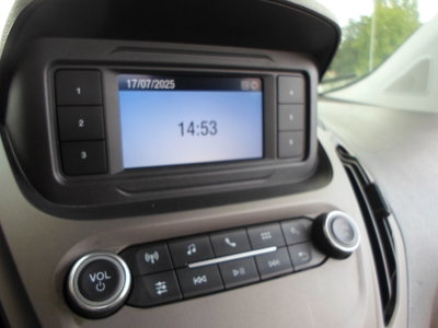 Ford Tourneo Courier 1.5 TDCI 75 CV Plus (17)