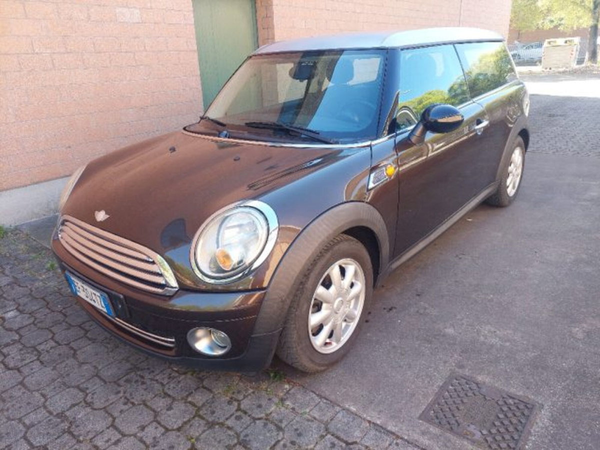 MINI Mini Clubman 1.6 16V Cooper Clubman (2)