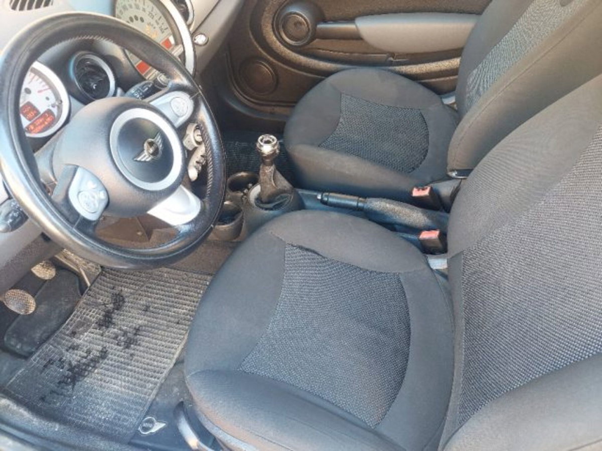 MINI Mini Clubman 1.6 16V Cooper Clubman (5)