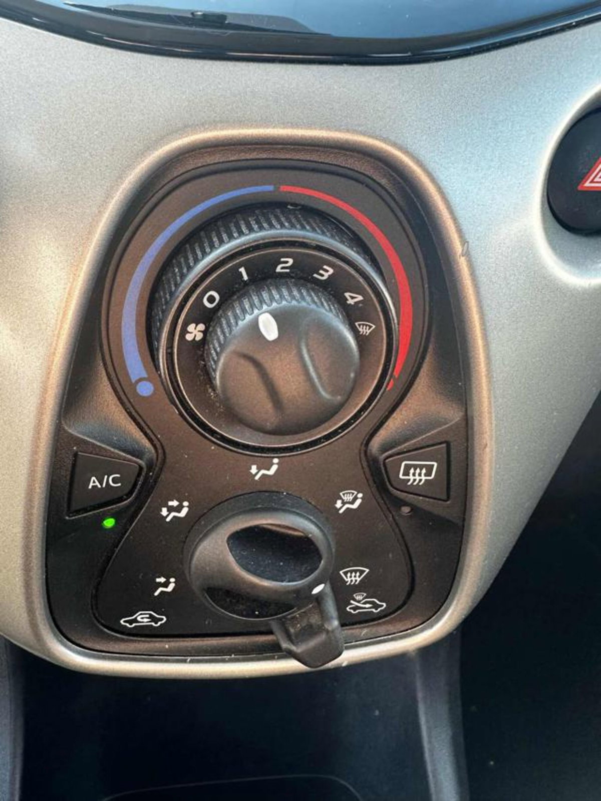 Citroen C1 Airscape C1 Airscape VTi 68 5 porte Shine (18)