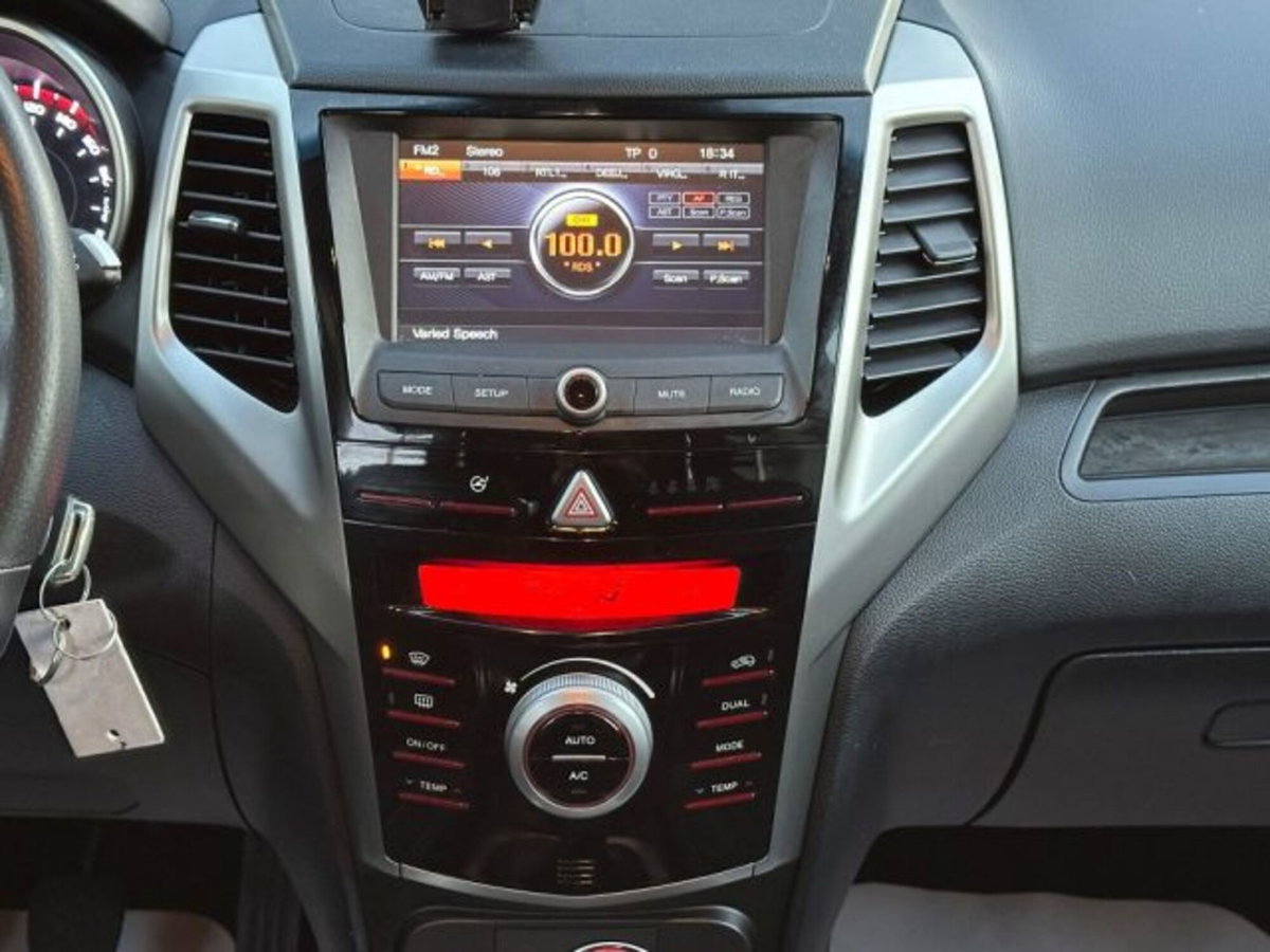 Ssangyong Tivoli 1.6d 2WD Black Edition (10)