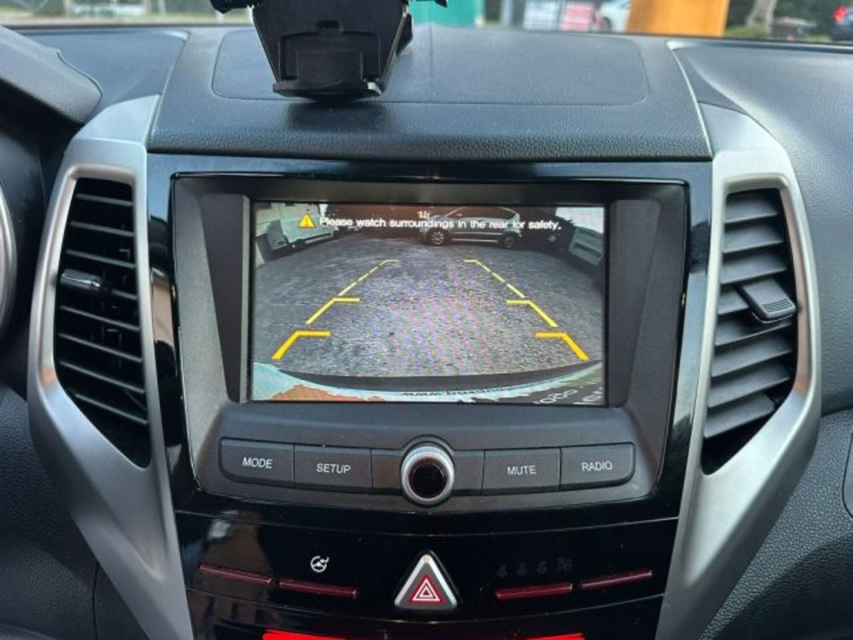 Ssangyong Tivoli 1.6d 2WD Black Edition (11)