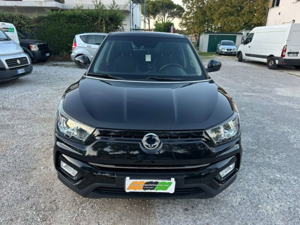 Ssangyong Tivoli 1.6d 2WD Black Edition (12)