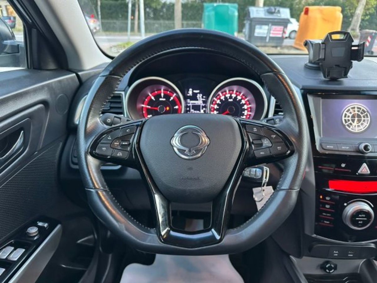 Ssangyong Tivoli 1.6d 2WD Black Edition (5)