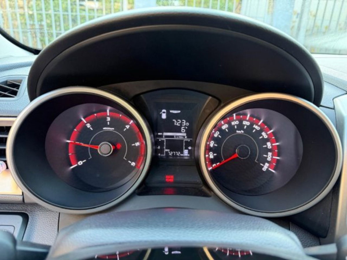 Ssangyong Tivoli 1.6d 2WD Black Edition (9)