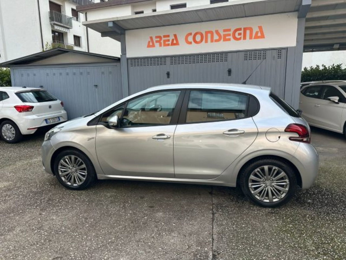 Peugeot 208 82 5p. GPL Allure (2)