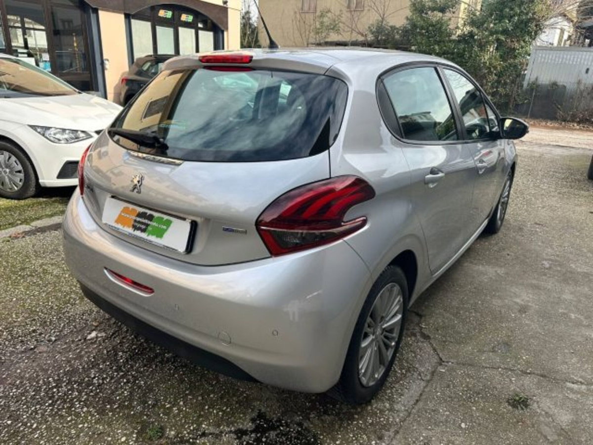 Peugeot 208 82 5p. GPL Allure (4)