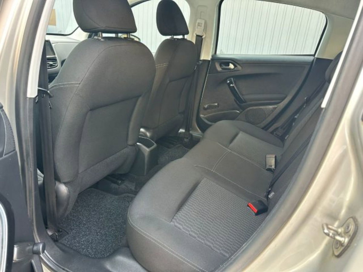 Peugeot 208 82 5p. GPL Allure (7)