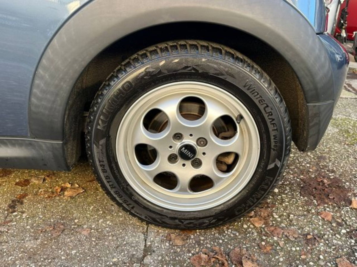 MINI Mini 1.6 16V Cooper (14)