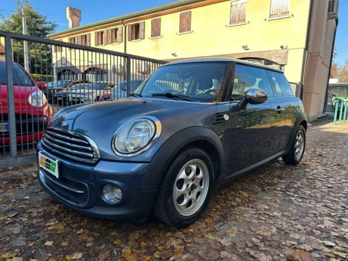 MINI Mini 1.6 16V Cooper (16)