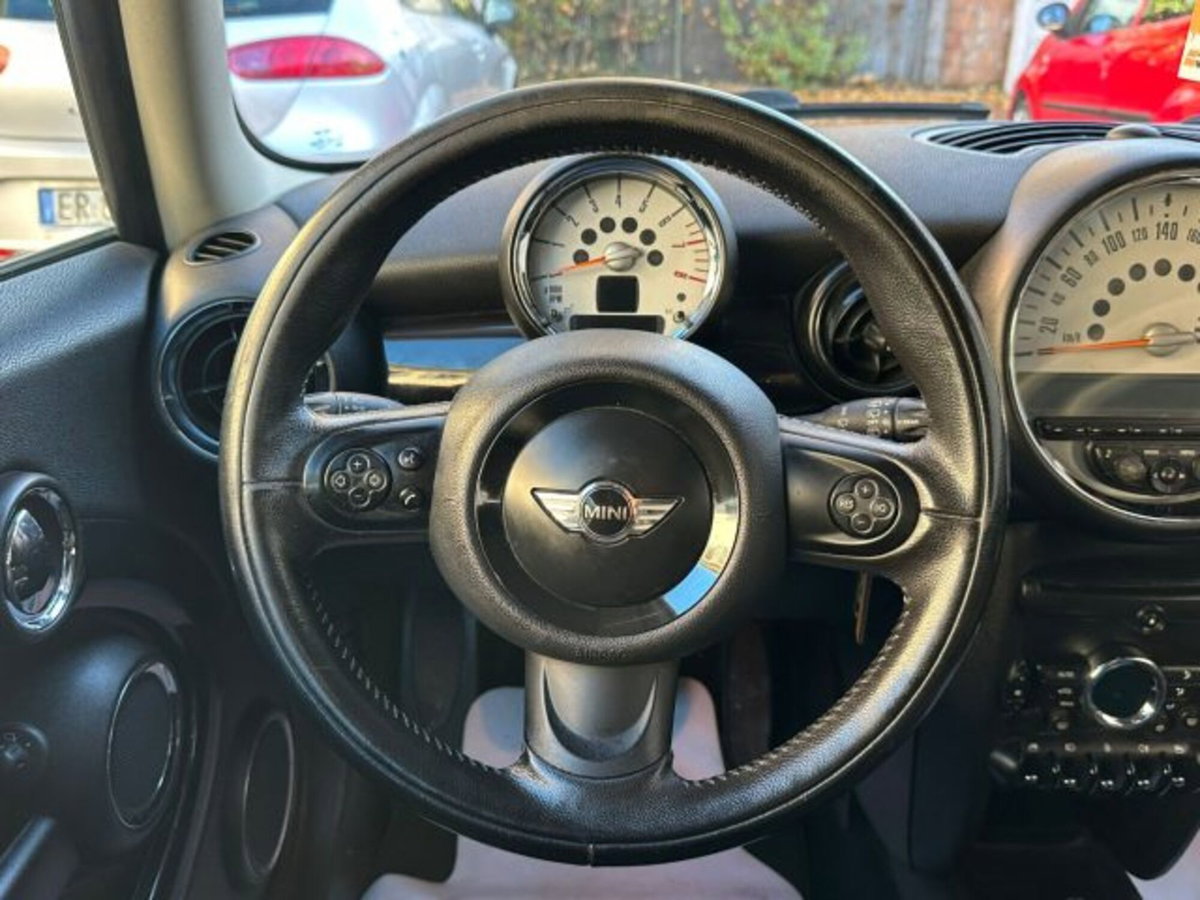 MINI Mini 1.6 16V Cooper (8)
