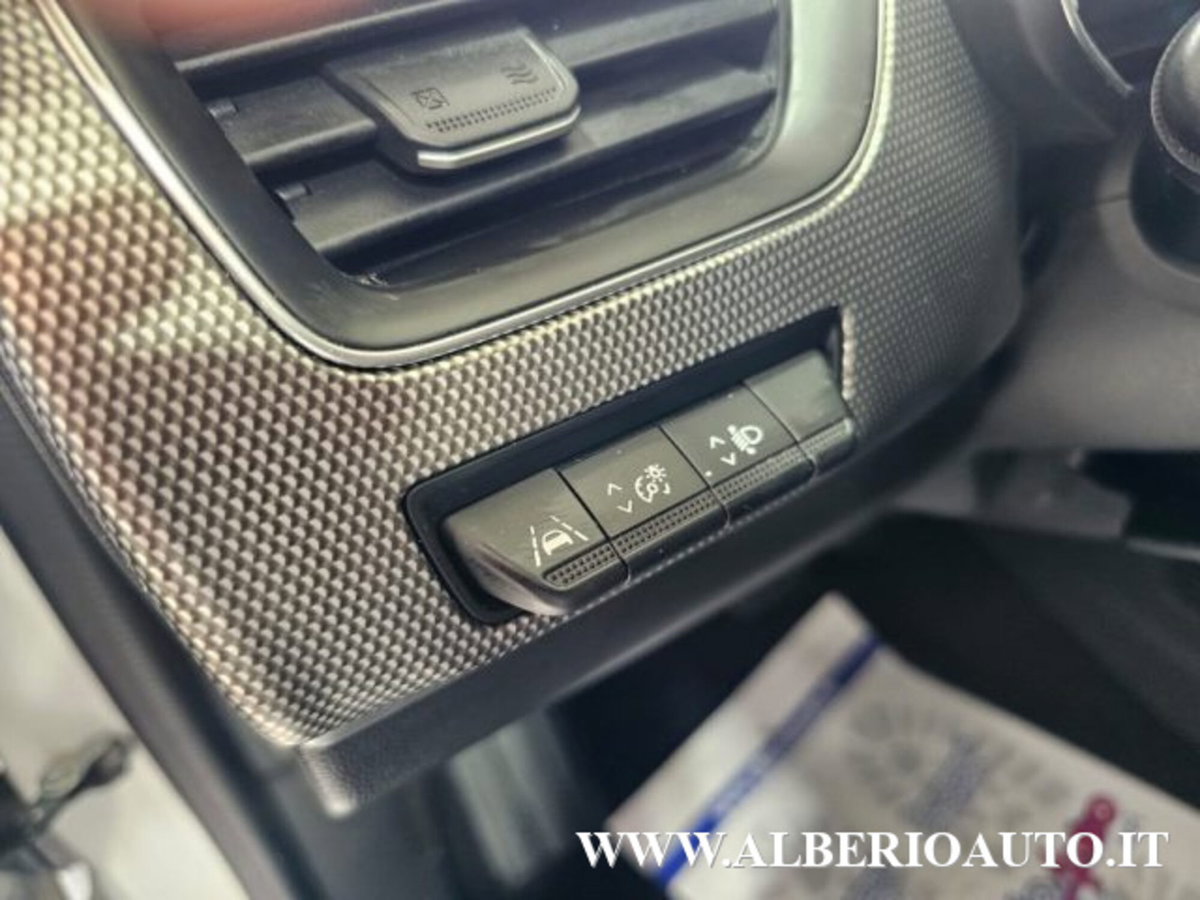 Renault Arkana E-Tech 145 CV Intens (18)