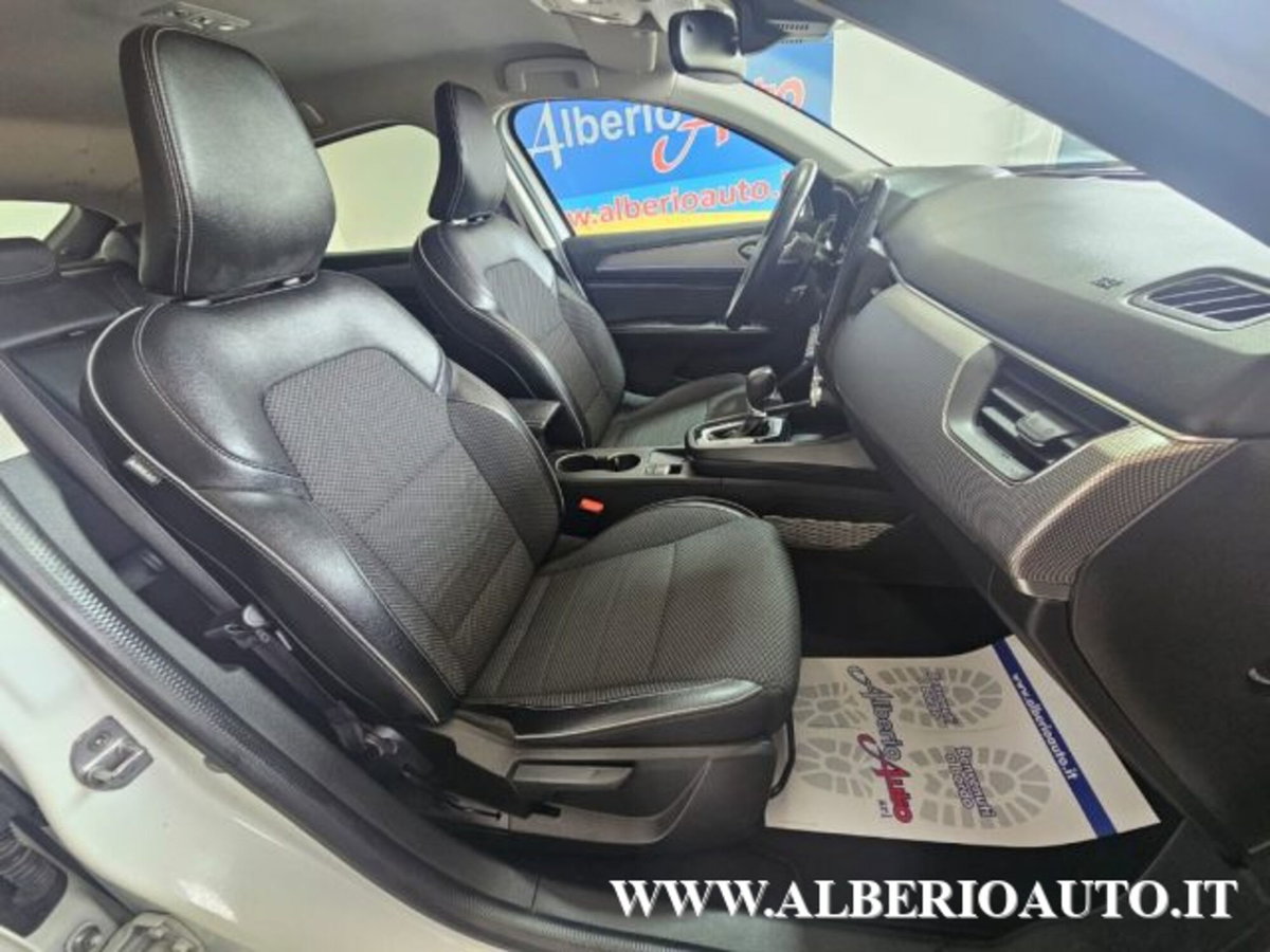Renault Arkana E-Tech 145 CV Intens (8)
