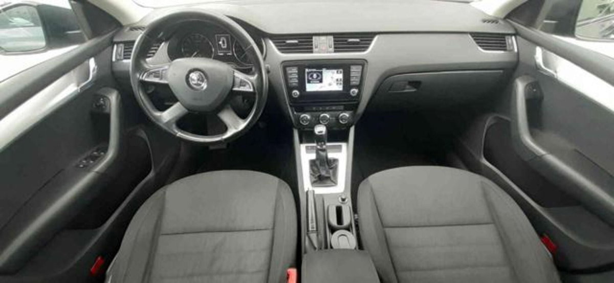 Skoda Octavia Station Wagon 2.0 TDI CR Wagon Ambition (20)