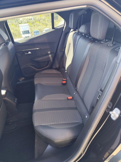 Peugeot 2008 BlueHDi 110 S&S Allure Pack (16)