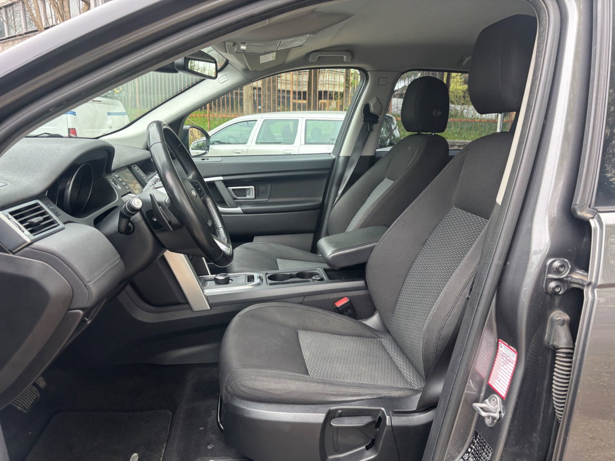Land Rover Discovery Sport 2.0 TD4 150 CV Pure (10)