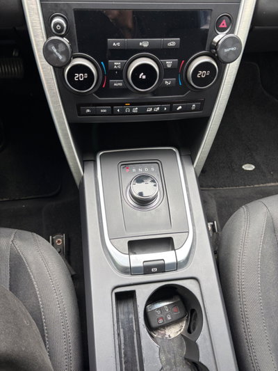 Land Rover Discovery Sport 2.0 TD4 150 CV Pure (16)