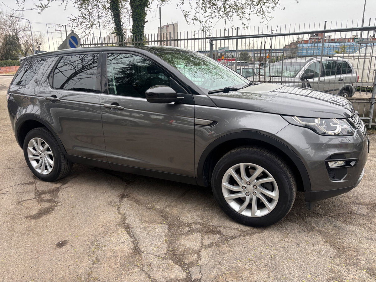 Land Rover Discovery Sport 2.0 TD4 150 CV Pure (4)