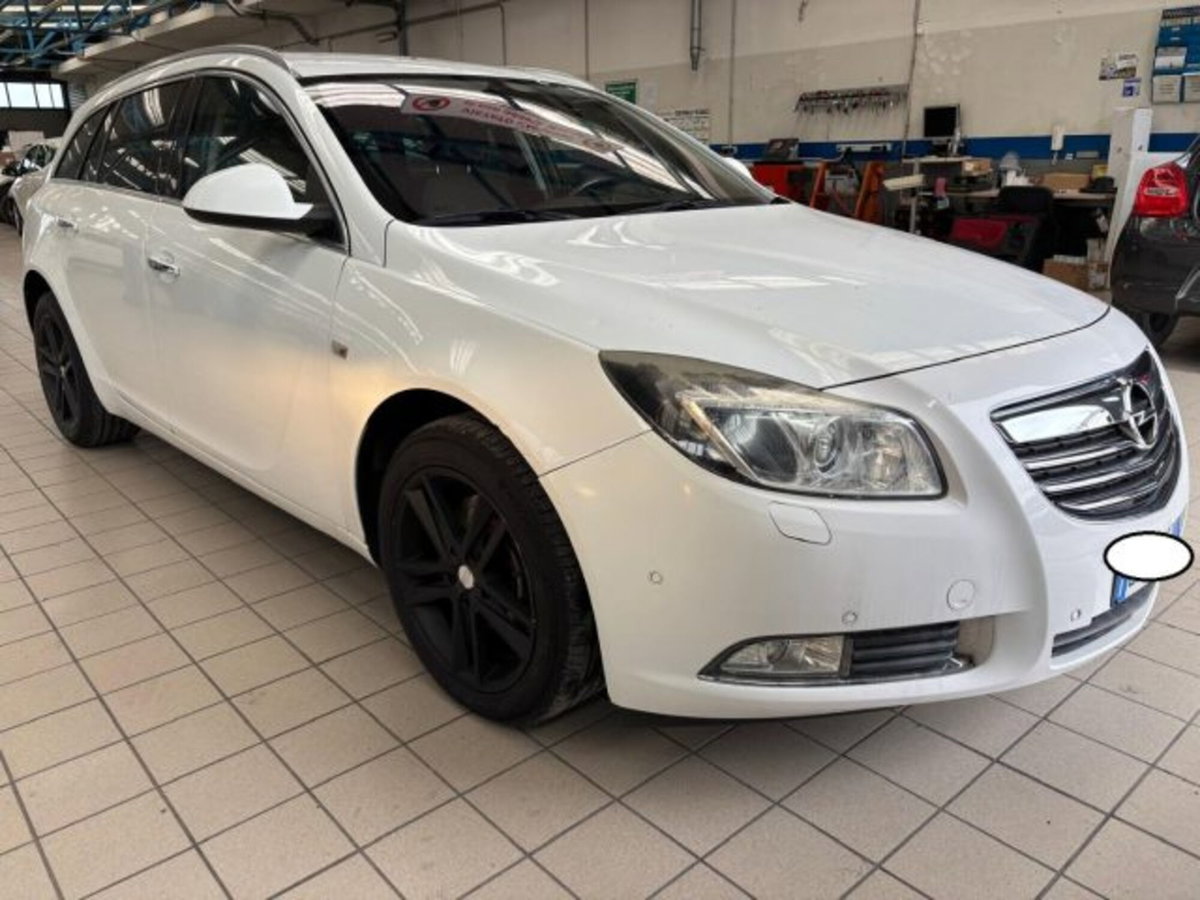 Opel Insignia Station Wagon CDTI 160CV Sports Elective (3)