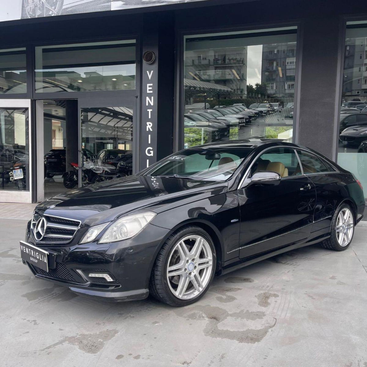Mercedes-Benz Classe E Coupé 250 CDI Coupé BlueEFFICIENCY (2)