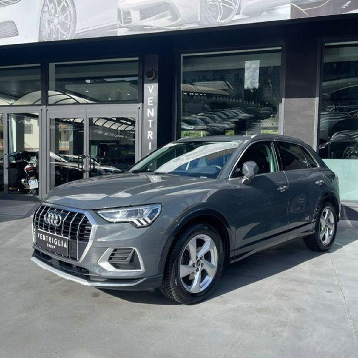 Audi Q3 35 TDI quattro S tronic Business (3)