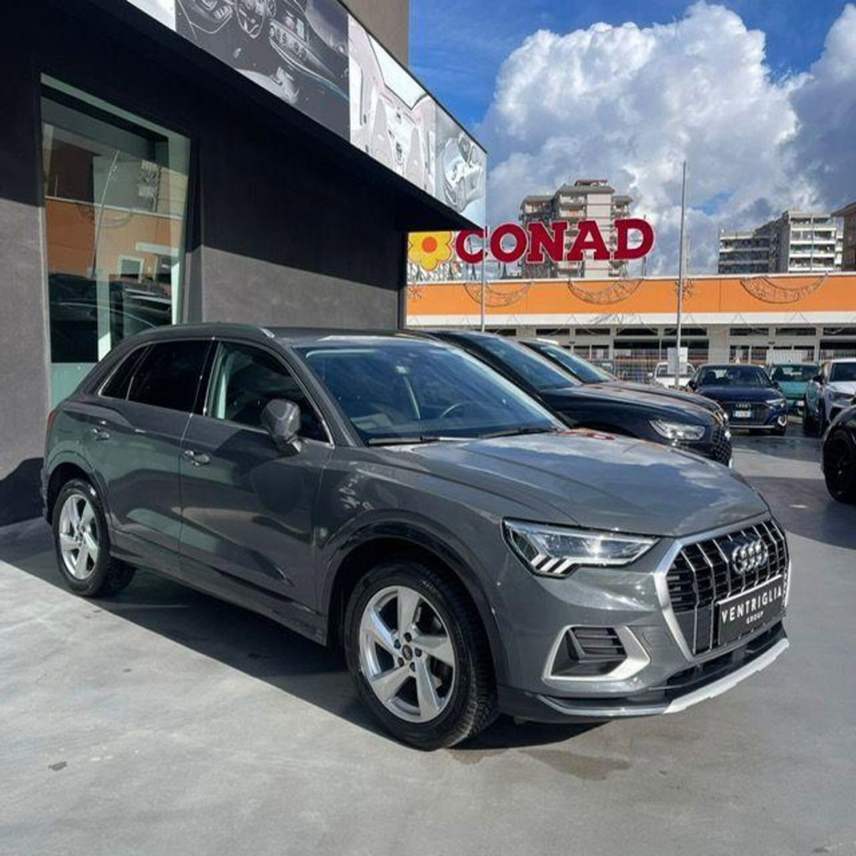 Audi Q3 35 TDI quattro S tronic Business (5)