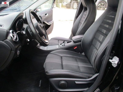 Mercedes-Benz GLA SUV 200 d Automatic Premium (14)