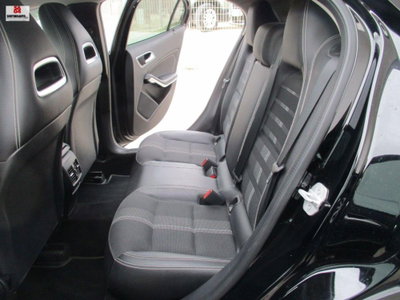 Mercedes-Benz GLA SUV 200 d Automatic Premium (15)