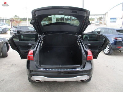 Mercedes-Benz GLA SUV 200 d Automatic Premium (16)
