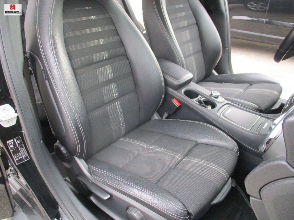 Mercedes-Benz GLA SUV 200 d Automatic Premium (19)