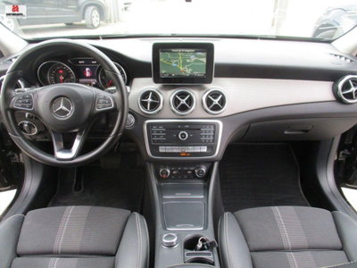 Mercedes-Benz GLA SUV 200 d Automatic Premium (8)