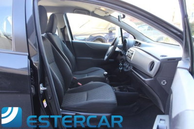 Toyota Yaris 1.0 5 porte Active (14)