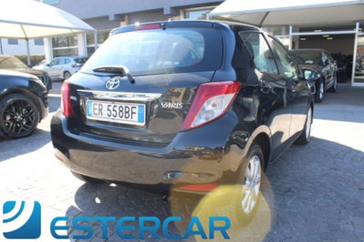 Toyota Yaris 1.0 5 porte Active (2)
