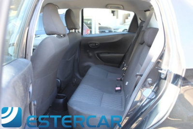 Toyota Yaris 1.0 5 porte Active (6)