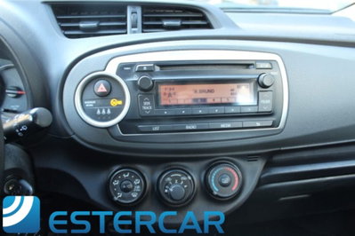 Toyota Yaris 1.0 5 porte Active (8)
