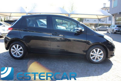 Toyota Yaris 1.0 5 porte Active (9)